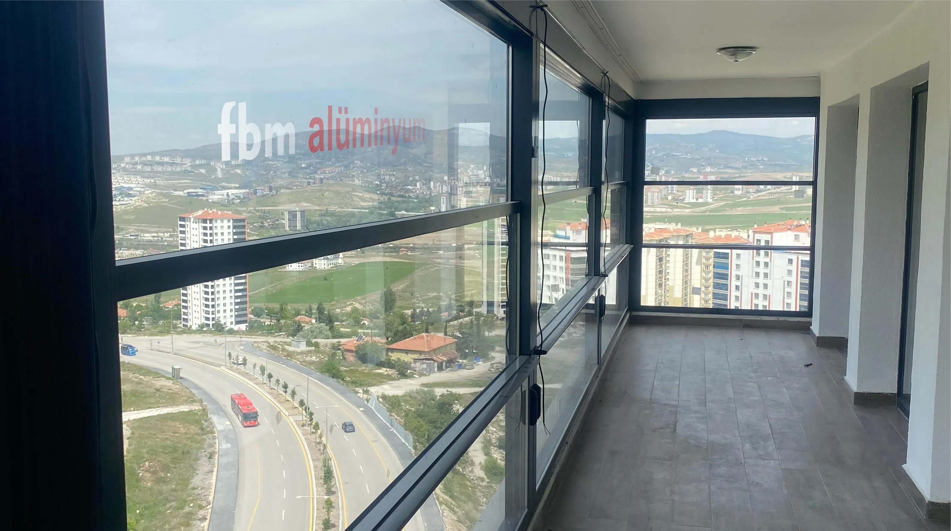 Silinebilir Giyotin Cam